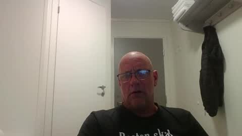 sandnesrune523 online show from 04-13-26, 03:39