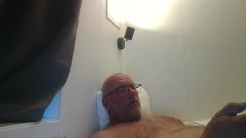 sandnesrune523 online show from 04-17-26, 06:55