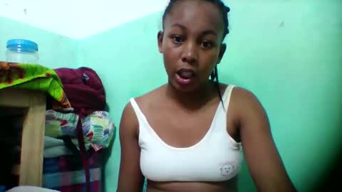 sandra1253099 online show from 11-12-25, 06:41