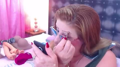 SANDRA online show from 09-22-25, 11:23