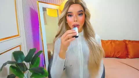 Sandra Hornball online show from 11-30-25, 11:09