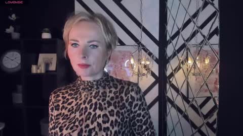 Sandra online show from 02-12-25, 05:37