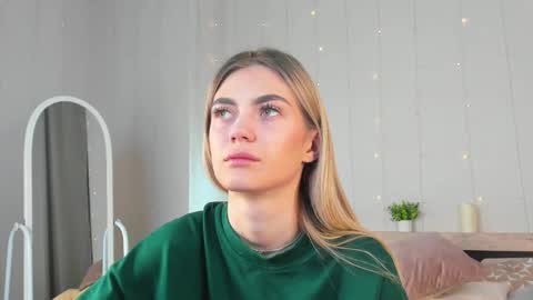 Snapshot of sandraa_anderson chatting on 10-19-25, 11:38 sandraa_anderson online show from 10-19-25, 11:38