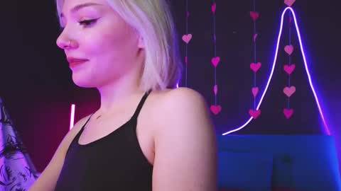 Sandy  online show from 02-20-25, 07:34