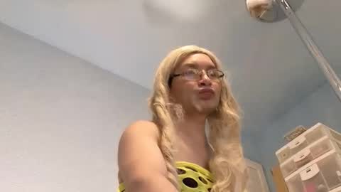 Snapshot of sandrasaa chatting on 02-19-26, 09:05 Sandra online show from 02-19-26, 09:05