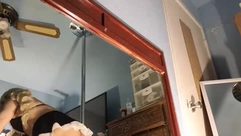 Snapshot of sandrasaa chatting on 03-22-26, 12:30 Sandra online show from 03-22-26, 12:30