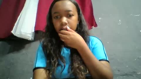 Snapshot of sandriana26 chatting on 03-20-26, 05:45 sandriana26 online show from 03-20-26, 05:45