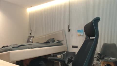 DeAlex online show from 10-24-25, 10:00