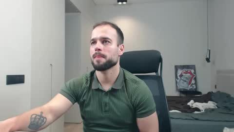 Snapshot of sandro_best chatting on 02-15-26, 03:36 DeAlex online show from 02-15-26, 03:36