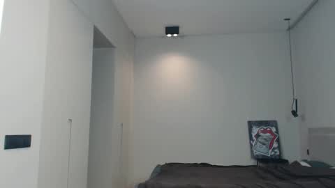 Snapshot of sandro_best chatting on 02-16-26, 04:08 DeAlex online show from 02-16-26, 04:08