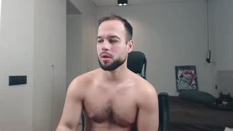 Snapshot of sandro_best chatting on 02-19-26, 12:56 DeAlex online show from 02-19-26, 12:56