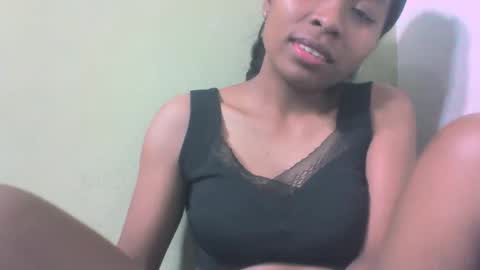 sandy735579 online show from 11-01-25, 08:27