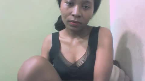Snapshot of sandy735579 chatting on 04-13-26, 02:55 sandy735579 online show from 04-13-26, 02:55