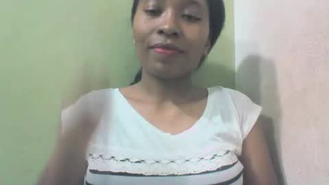 Snapshot of sandy735579 chatting on 04-15-26, 05:03 sandy735579 online show from 04-15-26, 05:03