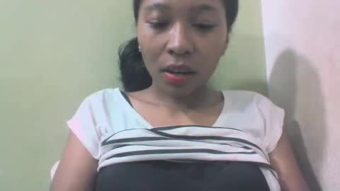 Snapshot of sandy735579 chatting on 04-17-26, 02:36 sandy735579 online show from 04-17-26, 02:36