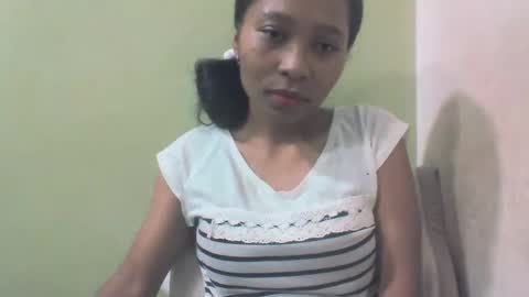 Snapshot of sandy735579 chatting on 04-26-26, 02:20 sandy735579 online show from 04-26-26, 02:20