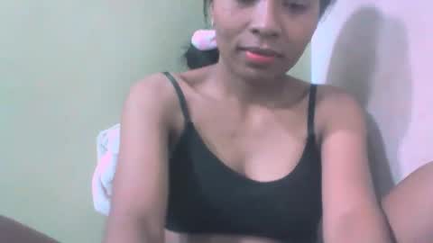 Snapshot of sandy735579 chatting on 04-26-26, 02:26 sandy735579 online show from 04-26-26, 02:26