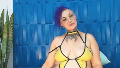 Snapshot of sandyrosee_ chatting on 01-14-25, 04:50 Sandy Rose online show from 01-14-25, 04:50