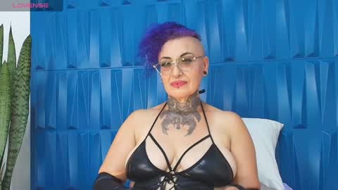 Snapshot of sandyrosee_ chatting on 01-30-25, 06:21 Sandy Rose online show from 01-30-25, 06:21