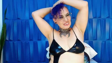 Snapshot of sandyrosee_ chatting on 02-18-25, 06:58 Sandy Rose online show from 02-18-25, 06:58