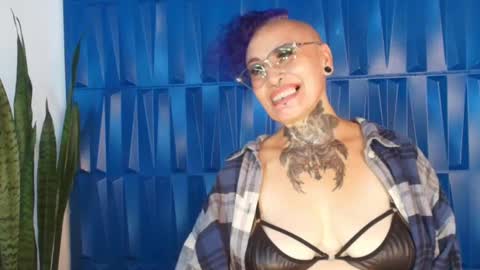 Snapshot of sandyrosee_ chatting on 02-19-25, 11:25 Sandy Rose online show from 02-19-25, 11:25