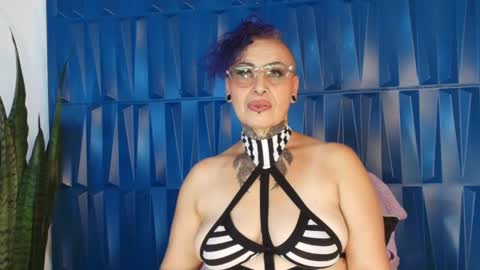 Snapshot of sandyrosee_ chatting on 02-22-25, 05:35 Sandy Rose online show from 02-22-25, 05:35