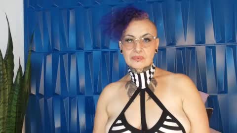 Snapshot of sandyrosee_ chatting on 02-22-25, 11:46 Sandy Rose online show from 02-22-25, 11:46