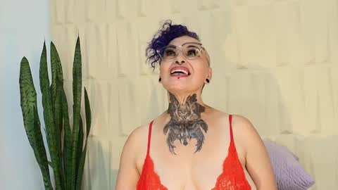 Snapshot of sandyrosee_ chatting on 03-07-25, 09:48 Sandy Rose online show from 03-07-25, 09:48