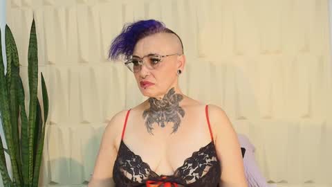 Snapshot of sandyrosee_ chatting on 03-08-25, 09:08 Sandy Rose online show from 03-08-25, 09:08