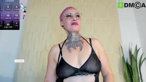 Snapshot of sandyrosee_ chatting on 09-14-25, 03:05 Sandy Rose online show from 09-14-25, 03:05
