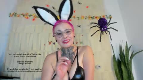 Snapshot of sandyrosee_ chatting on 10-23-25, 04:56 Sandy Rose online show from 10-23-25, 04:56