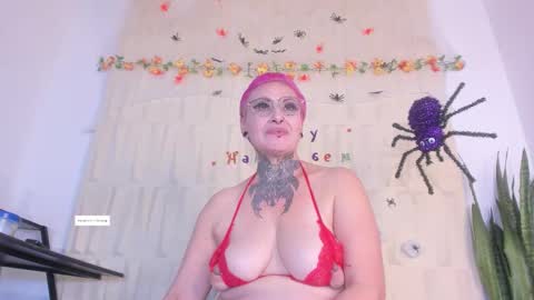 Snapshot of sandyrosee_ chatting on 10-26-25, 04:51 Sandy Rose online show from 10-26-25, 04:51