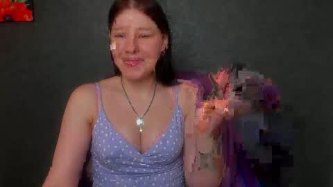 Snapshot of sannyflower chatting on 02-08-25, 09:13 karina online show from 02-08-25, 09:13