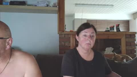 sanroom online show from 10-22-25, 01:33