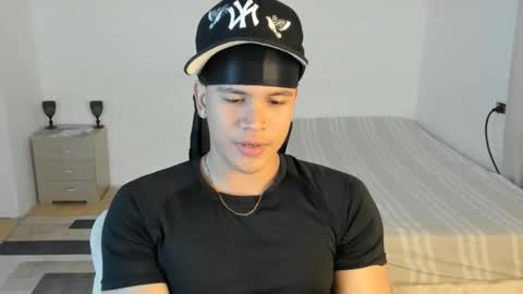 Snapshot of sant_wahlberg chatting on 06-03-26, 12:13 Sant online show from 06-03-26, 12:13
