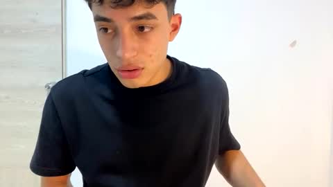 Snapshot of santi36rt chatting on 02-11-26, 12:04 santi36rt online show from 02-11-26, 12:04