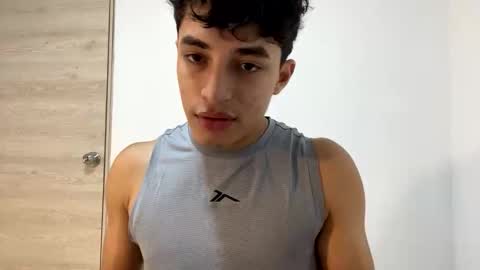 Snapshot of santi36rt chatting on 02-20-26, 11:16 santi36rt online show from 02-20-26, 11:16