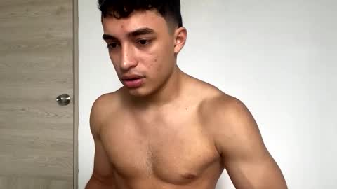 Snapshot of santi36rt chatting on 03-25-26, 08:04 santi36rt online show from 03-25-26, 08:04