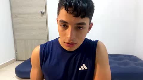 Snapshot of santi36rt chatting on 04-11-26, 12:15 santi36rt online show from 04-11-26, 12:15