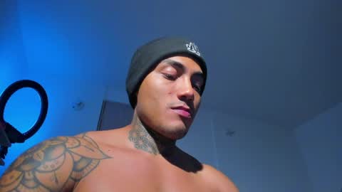 Snapshot of santi__ferrer chatting on 05-12-26, 04:42 Santi Ferrer online show from 05-12-26, 04:42