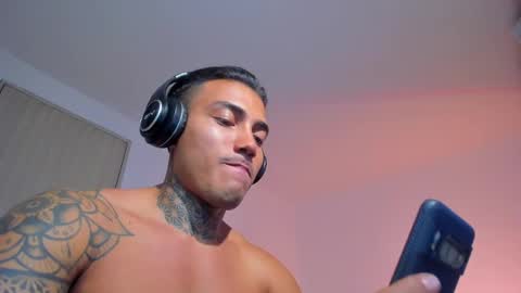Snapshot of santi__ferrer chatting on 05-20-26, 03:45 Santi Ferrer online show from 05-20-26, 03:45