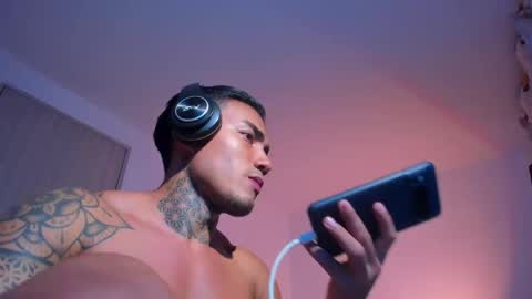 Snapshot of santi__ferrer chatting on 05-29-26, 04:32 Santi Ferrer online show from 05-29-26, 04:32