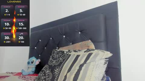 Snapshot of santi_brown1 chatting on 05-04-26, 11:12 Santibrown online show from 05-04-26, 11:12