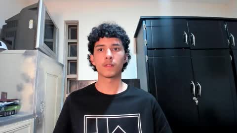 santi_twink19 online show from 02-03-26, 04:21