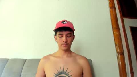 santi_twink19 online show from 05-25-26, 04:13