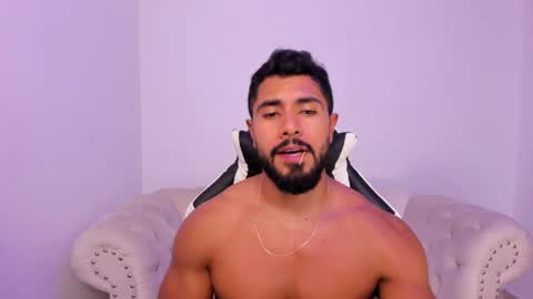 Snapshot of santiago_huntt chatting on 03-10-26, 08:47 santiago_huntt online show from 03-10-26, 08:47