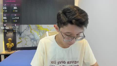 santiago_russo18 online show from 09-27-25, 12:21