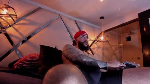 Snapshot of santiagohincapiie chatting on 03-05-26, 04:52 Santiago Hincapiie online show from 03-05-26, 04:52