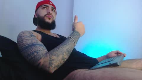 Snapshot of santiagohincapiie chatting on 03-19-26, 11:20 Santiago Hincapiie online show from 03-19-26, 11:20