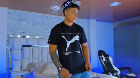 Santi Reyes online show from 10-16-25, 01:50